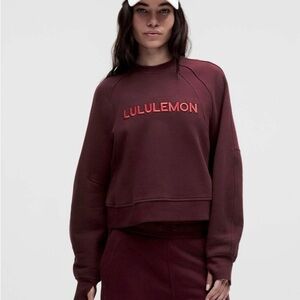 Lululemon Scuba Oversized Pullover
*Wordmark
Garnet